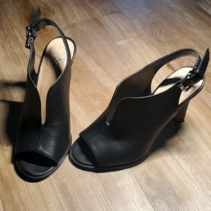 Black Vince Camuto heeled sandals